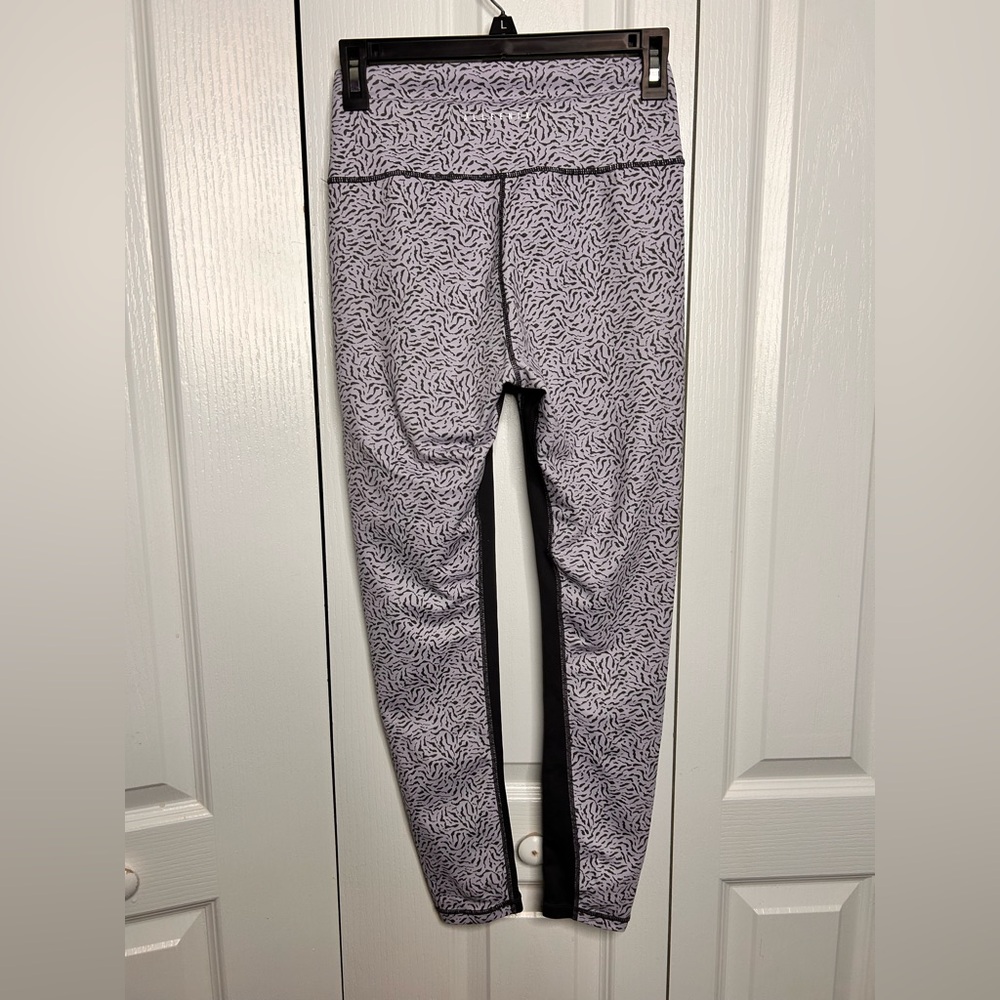 Allfenix Leggings Womens Small High Rise Moisture Wicking Powder Cheetah 23.5” - Picture 3 of 4